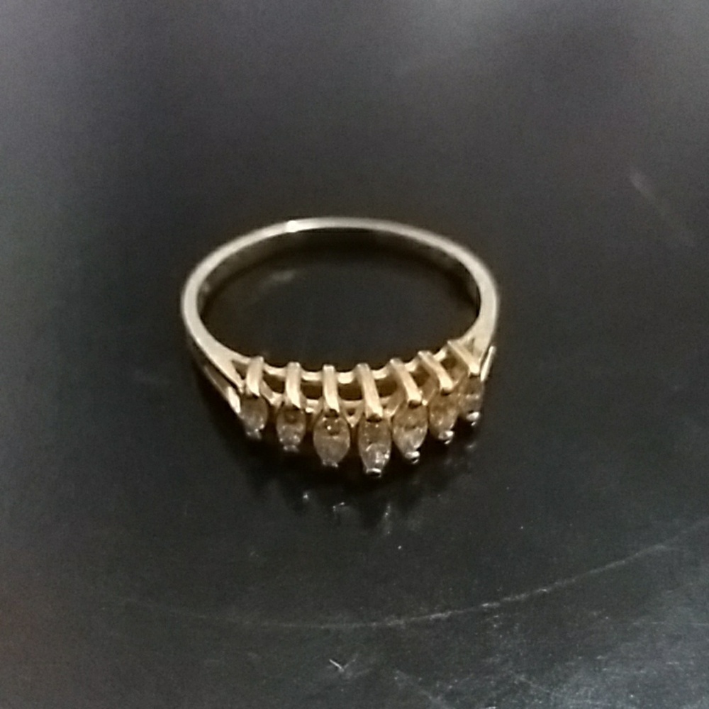 Diamond gold ring - Picture 2 of 2
